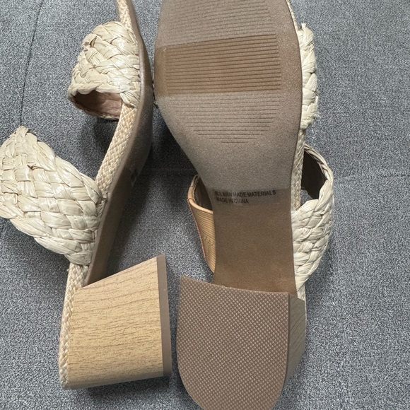 BRAND NEW Dolce Vita Bohemian Heels - Picture 4 of 4